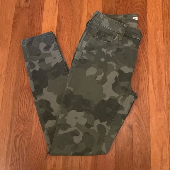 Old Navy - Rock Star Super Skinny - Mid-Rise - Women’s Size 6 - Picture 1 of 6